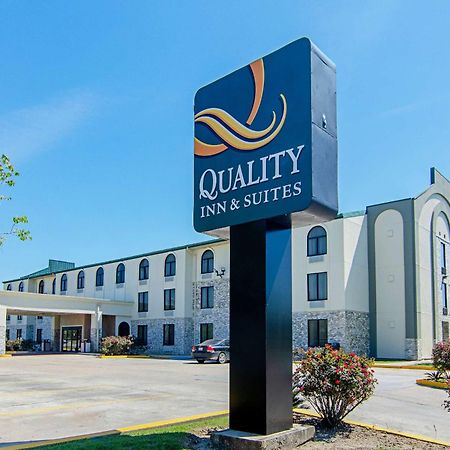 Quality Inn & Suites Near Tanger Outlet Mall Gonzales Ngoại thất bức ảnh