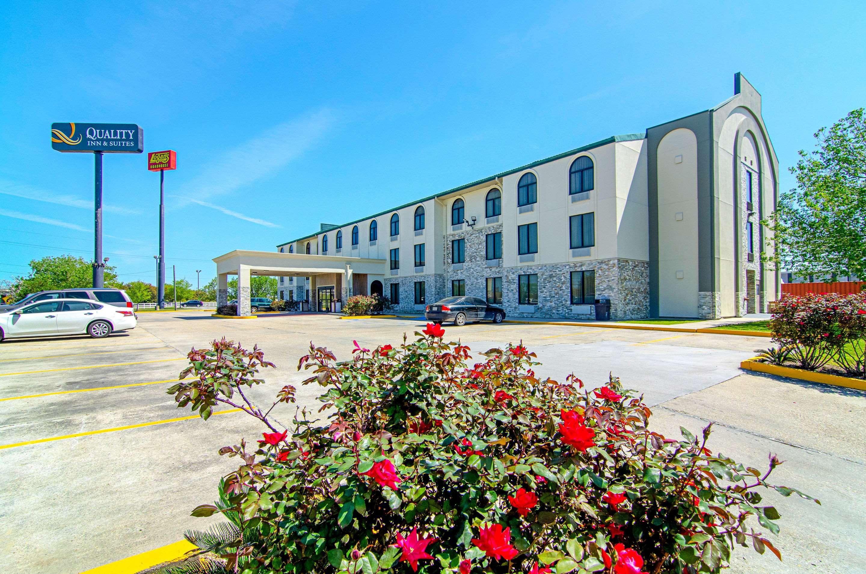 Quality Inn & Suites Near Tanger Outlet Mall Gonzales Ngoại thất bức ảnh